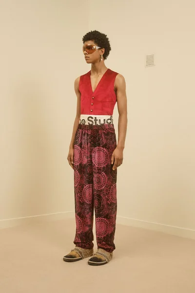 Look 15